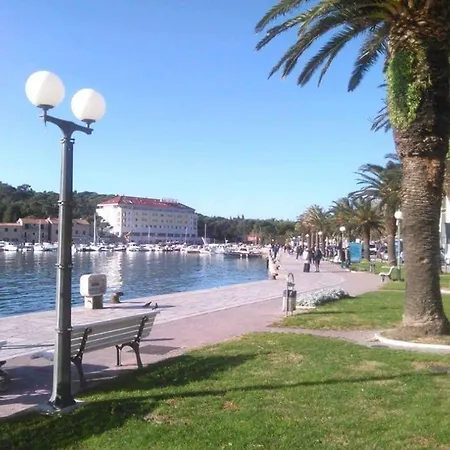 J&b - Beachside Apartment