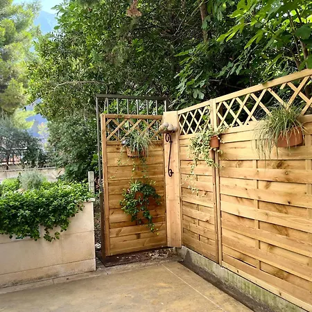 J&b - Beachside * Μακάρσκα