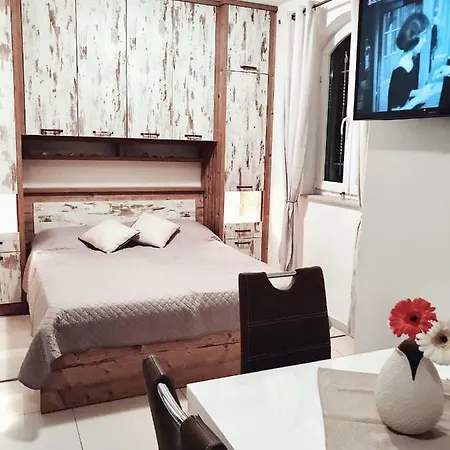 J&b - Beachside Apartmán Makarská