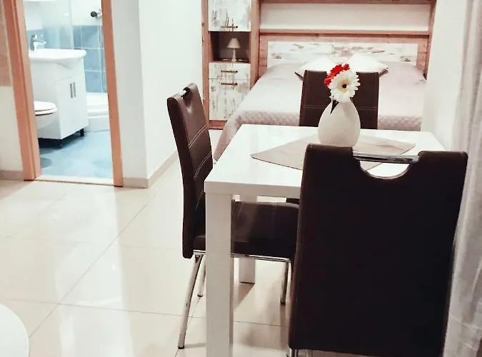 Apartment J&b - Beachside Makarska